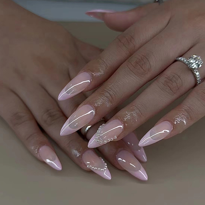 24枚入りボウ付きつけ爪セット、ピンクフレンチバレンタインデ - Nail Art Valentines Day のレビューと価格