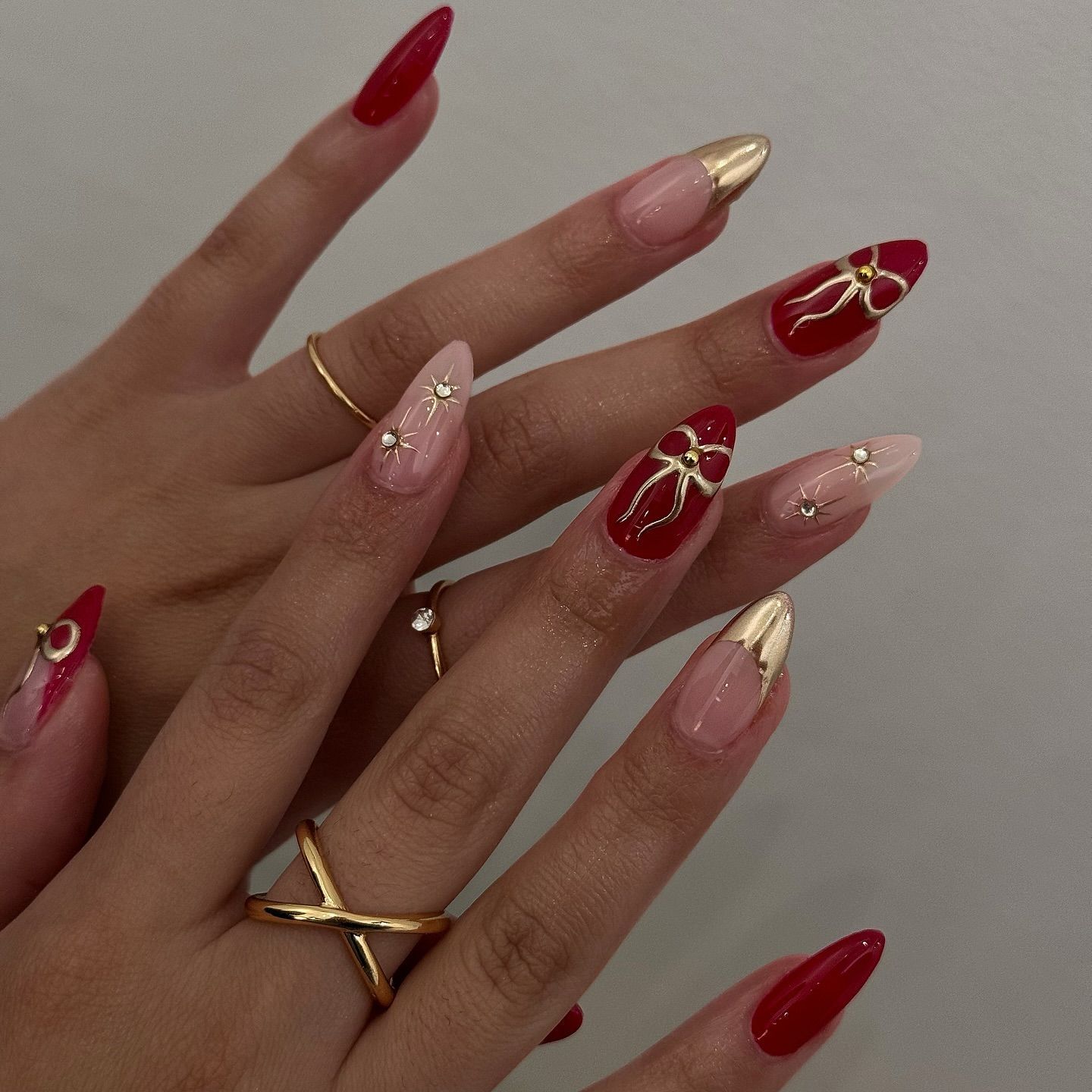 24個入り レトロワインレッド フレンチアーモンド型 つけ爪 - Nail Art Red Wine のレビューと価格