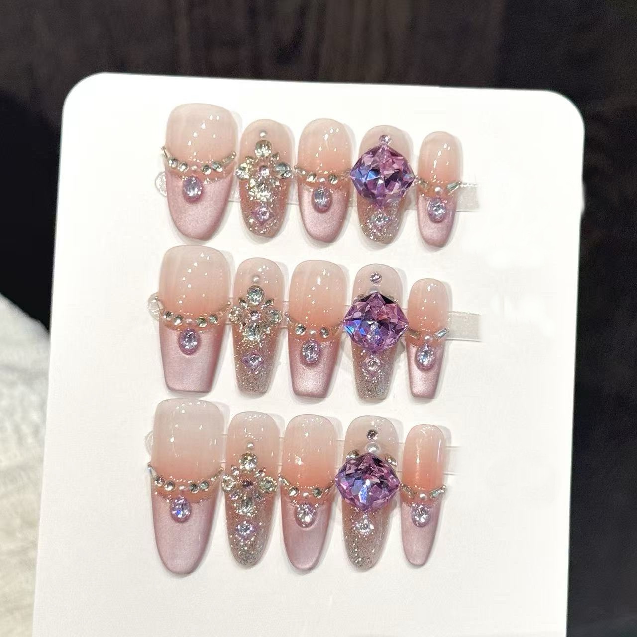 10個入り純手作業プレスコフィン/オーバルネイルアート、素敵 - Nail Art Emerald のレビューと価格