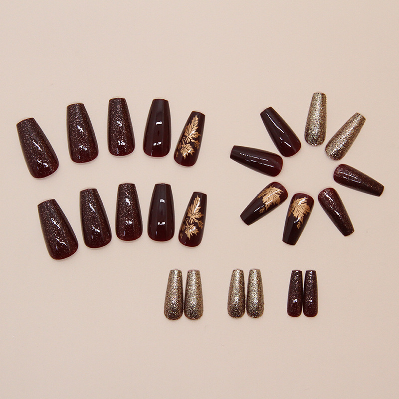 24個入り エレガントなバーガンディグリッターゴールデンメー - Nail Art Burgundy のレビューと価格