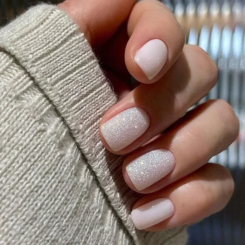 24枚セット ショートソリッドカラーワインレッド フェイクネ - Nail Art Red Wine のレビューと価格
