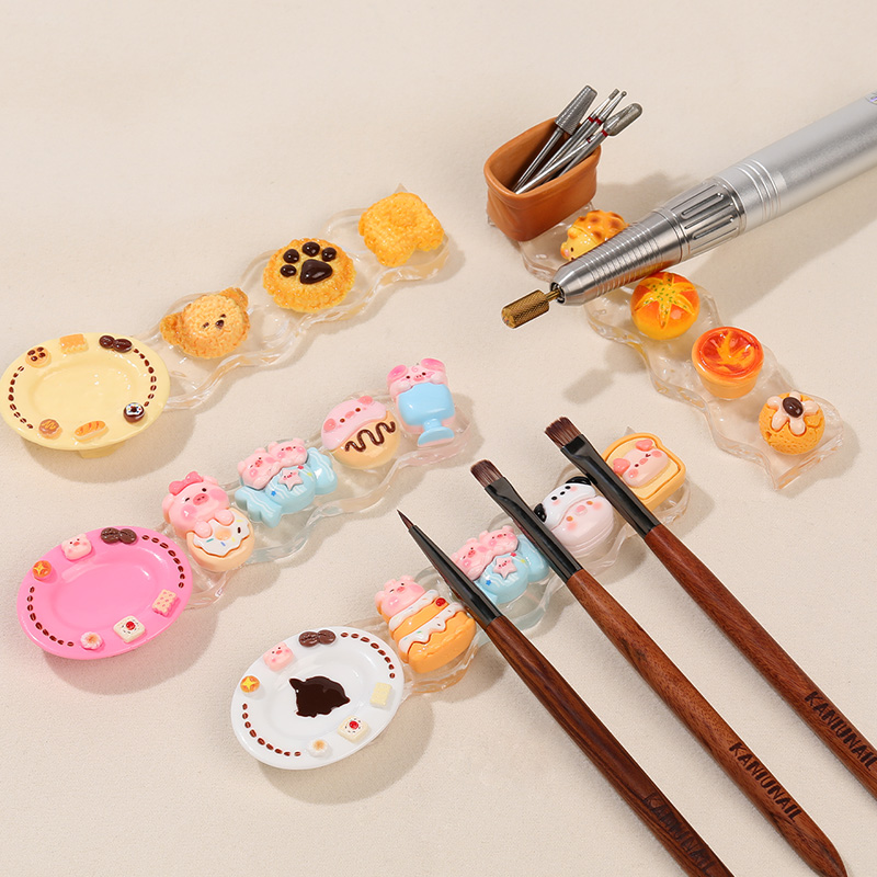 カニウ 可愛い動物ネイルブラシホルダー 5グリッド プラスチ - Nail Art Rame のレビューと価格
