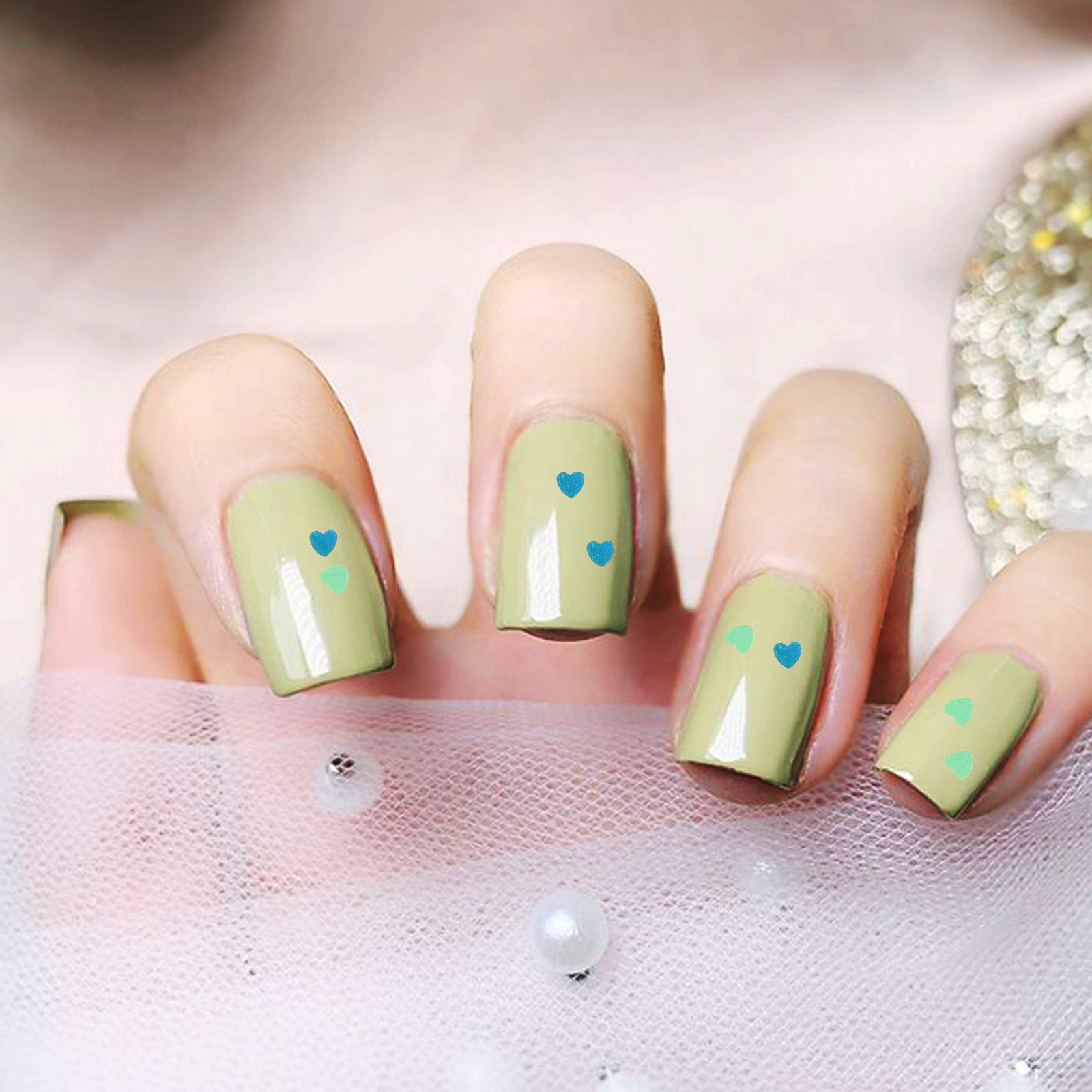1 セットシャイニングハートネイルスパンコールレーザーカット - Nail Art Valentines Day のレビューと価格